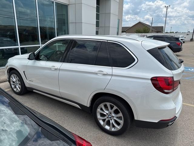 Photo of 2014 Mineral White Metallic BMW X5