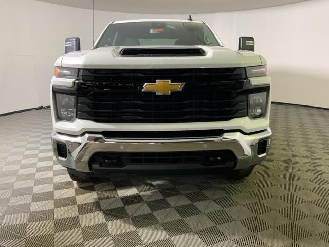 Photo of 2025 Summit White Chevrolet Silverado 2500