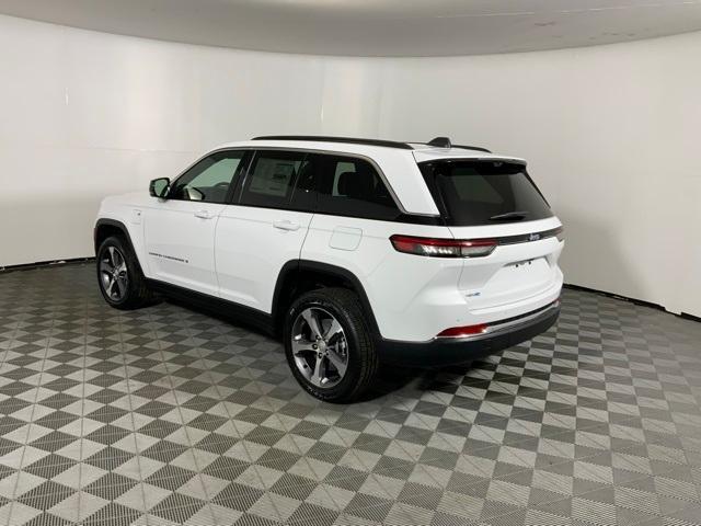 Photo of 2024 Bright White Clearcoat Jeep Grand Cherokee 4xe