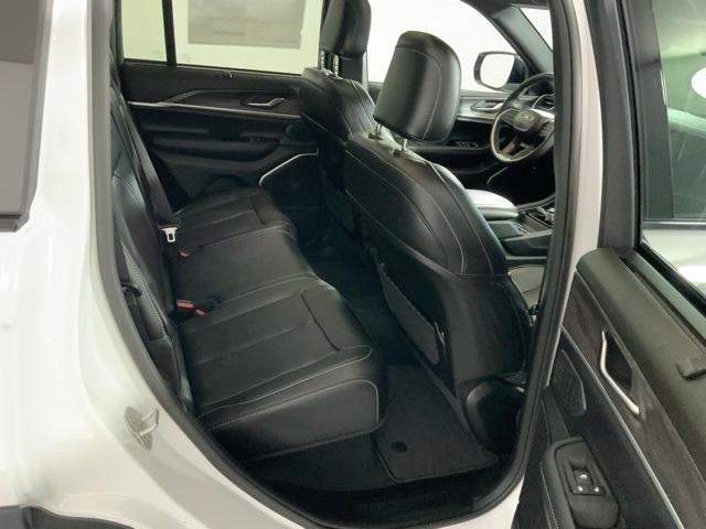 Photo of 2024 Bright White Clearcoat Jeep Grand Cherokee 4xe