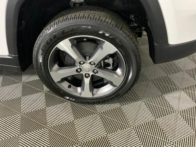 Photo of 2024 Bright White Clearcoat Jeep Grand Cherokee 4xe