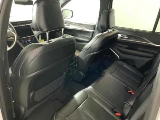 Photo of 2024 Bright White Clearcoat Jeep Grand Cherokee 4xe