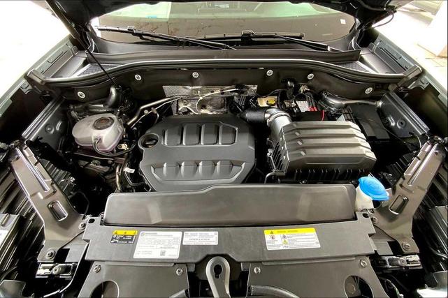 Photo of 2025 Gray Volkswagen Atlas