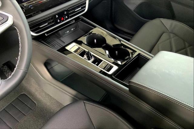 Photo of 2025 Gray Volkswagen Atlas