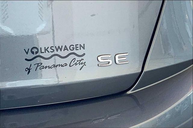 Photo of 2024 Platinum Gray Metallic Volkswagen Jetta