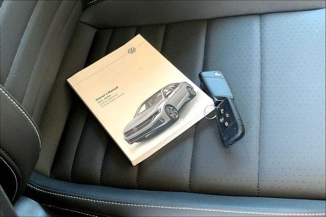 Photo of 2024 Platinum Gray Metallic Volkswagen Jetta