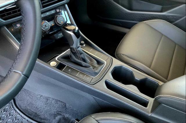 Photo of 2024 Platinum Gray Metallic Volkswagen Jetta