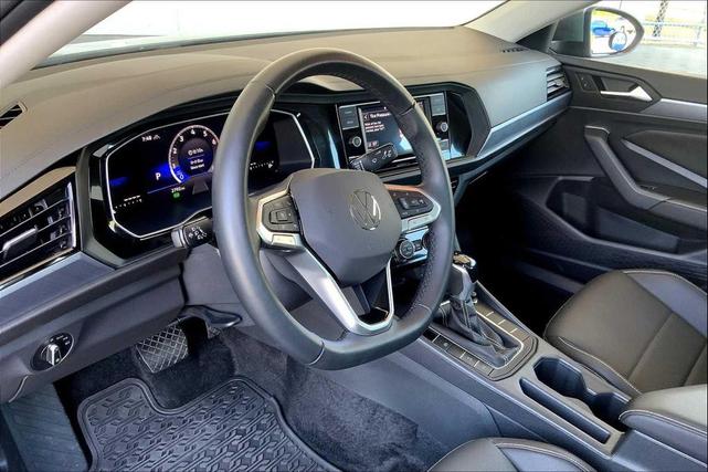 Photo of 2024 Platinum Gray Metallic Volkswagen Jetta