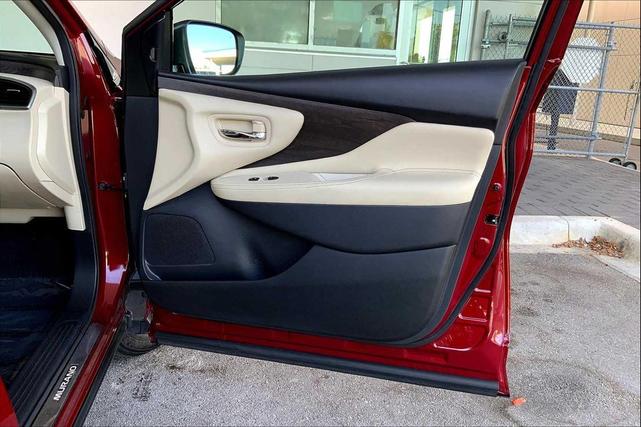 Photo of 2022 Scarlet Ember Tintcoat Nissan Murano