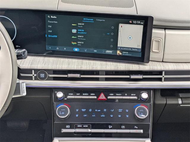 Photo of 2025 Phantom Black Hyundai SANTA FE HEV