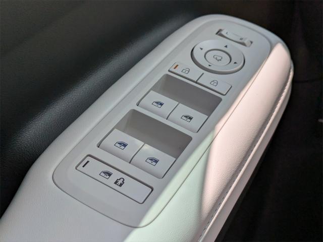 Photo of 2025 Ecotronic Gray Hyundai SANTA FE HEV