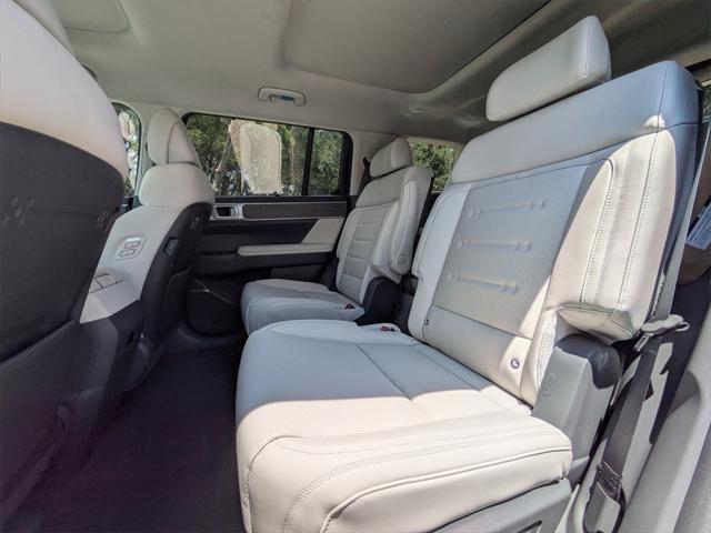 Photo of 2025 Ecotronic Gray Hyundai SANTA FE HEV