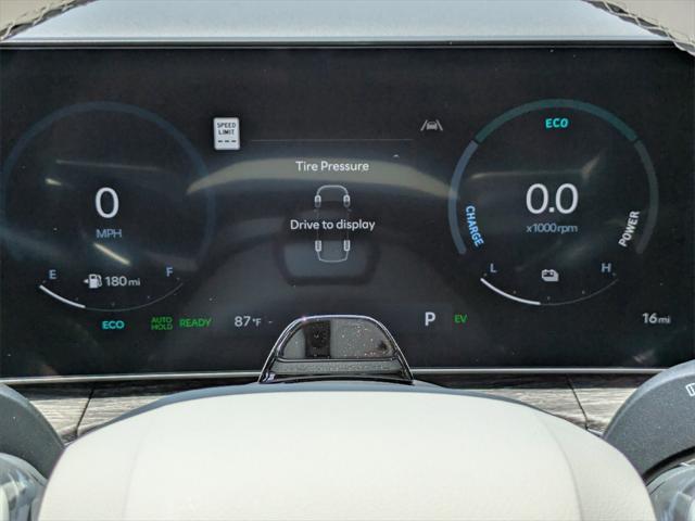 Photo of 2025 Ecotronic Gray Hyundai SANTA FE HEV