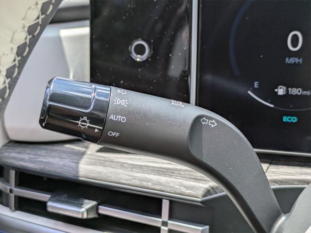 Photo of 2025 Ecotronic Gray Hyundai SANTA FE HEV