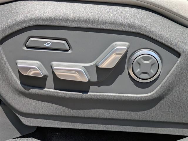 Photo of 2025 Ecotronic Gray Hyundai SANTA FE HEV
