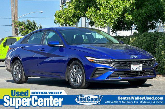 2024 Hyundai Elantra Hev