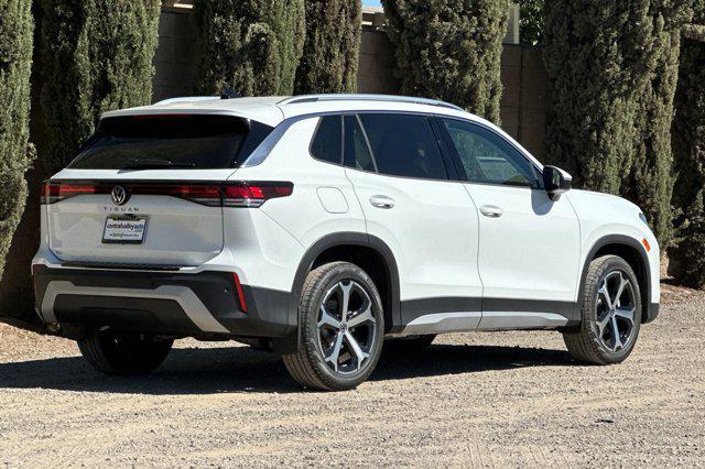 Photo of 2025 Pure White Volkswagen Tiguan
