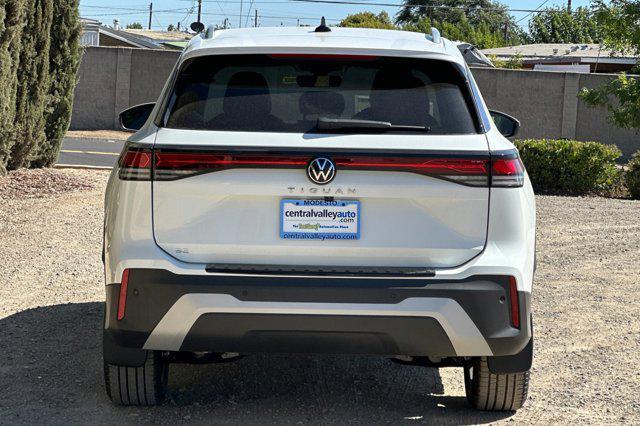 Photo of 2025 Pure White Volkswagen Tiguan