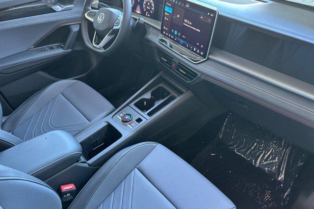 Photo of 2025 Pure White Volkswagen Tiguan