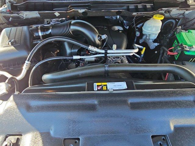 Photo of 2017 Bright Silver Clearcoat Metallic RAM 1500