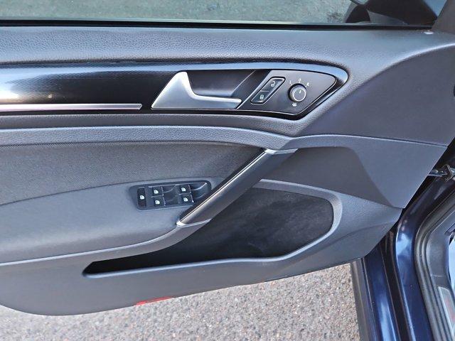 Photo of 2017 Night Blue Metallic Volkswagen Golf GTI