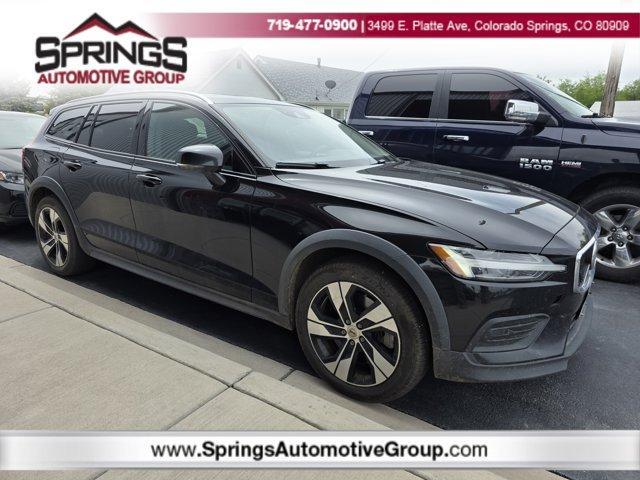 2020 Volvo V60 Cross Country