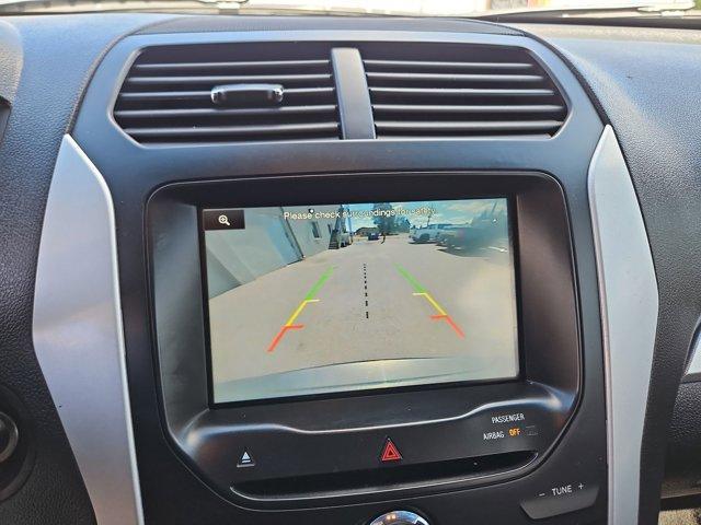 Photo of 2015 Gray Ford Explorer