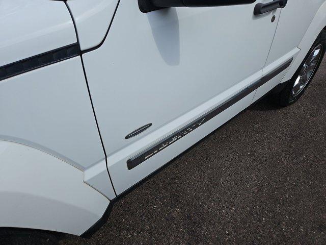 Photo of 2012 Bright White Jeep Liberty