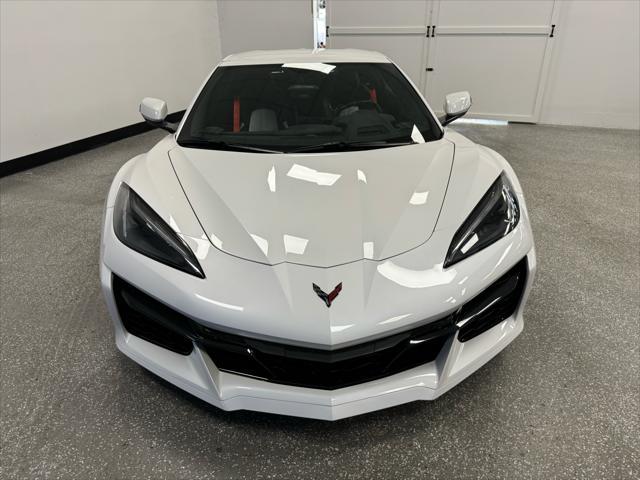 Photo of 2023 White Pearl Metallic Tricoat Chevrolet Corvette