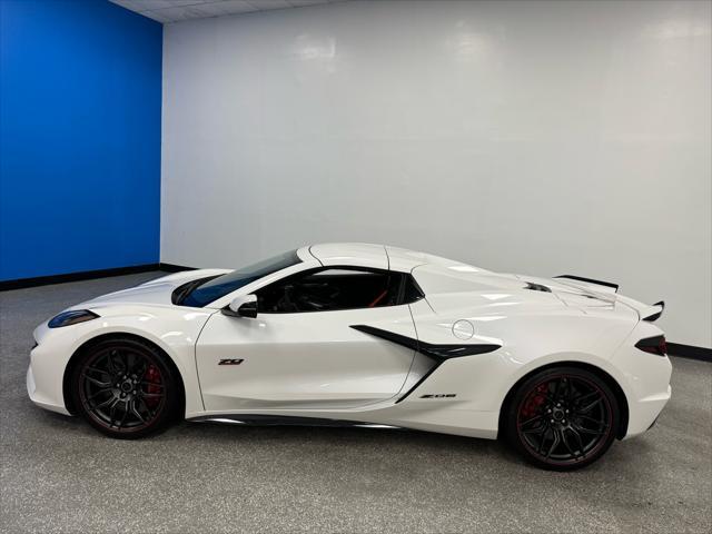 Photo of 2023 White Pearl Metallic Tricoat Chevrolet Corvette