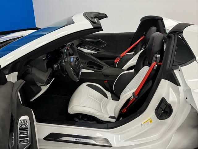 Photo of 2023 White Pearl Metallic Tricoat Chevrolet Corvette