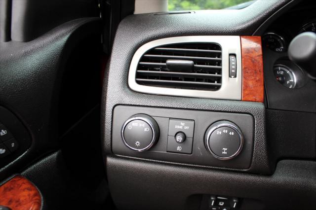 Photo of 2013 SONOMA RED GMC Sierra 2500