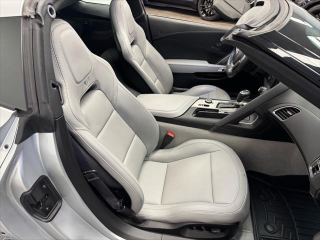 Photo of 2017 BLADE SILVER Chevrolet Corvette