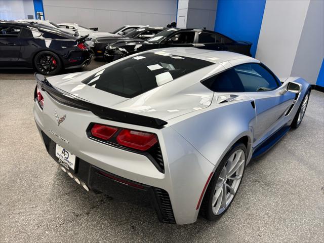 Photo of 2017 BLADE SILVER Chevrolet Corvette