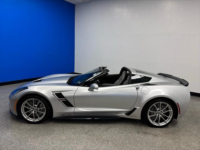 Photo of 2017 BLADE SILVER Chevrolet Corvette
