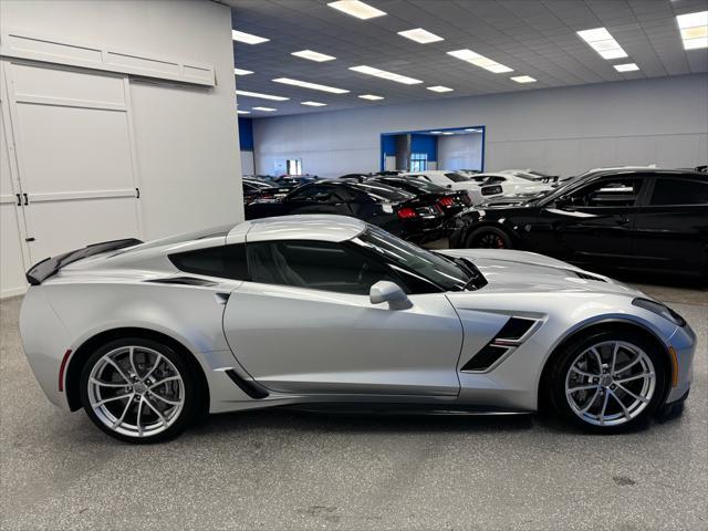 Photo of 2017 BLADE SILVER Chevrolet Corvette