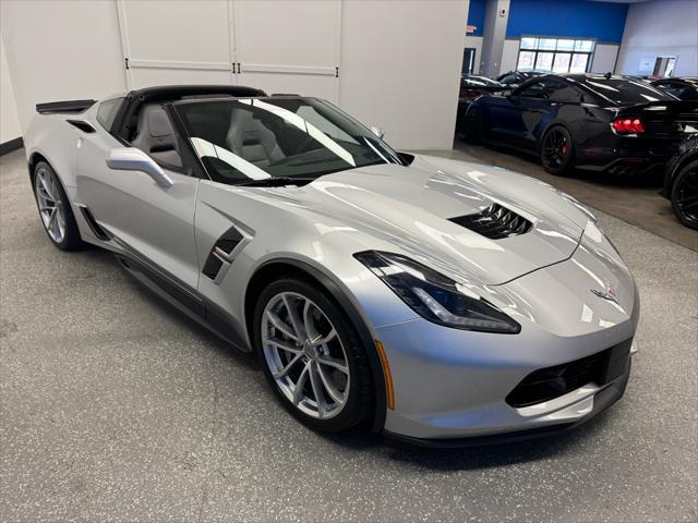 Photo of 2017 BLADE SILVER Chevrolet Corvette