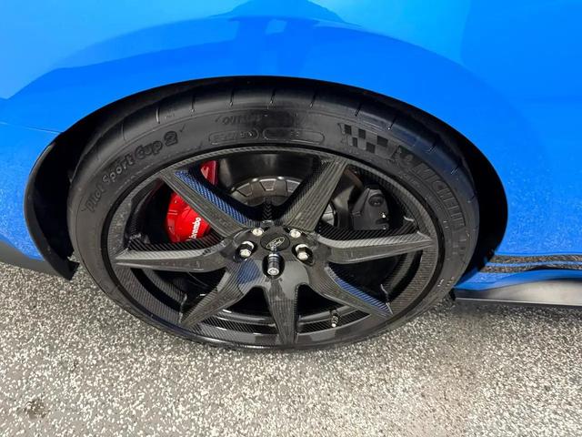 Photo of 2022 Grabber Blue Metallic Ford Shelby GT500