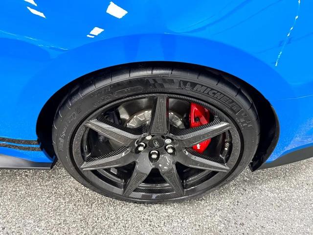 Photo of 2022 Grabber Blue Metallic Ford Shelby GT500