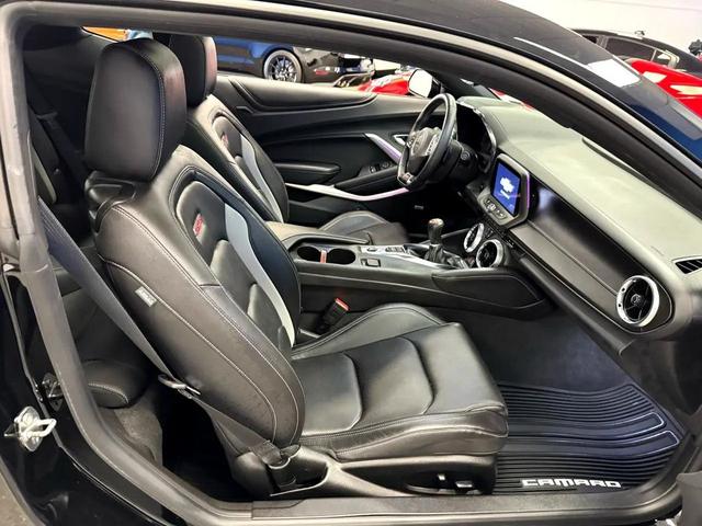 Photo of 2023 Black Chevrolet Camaro