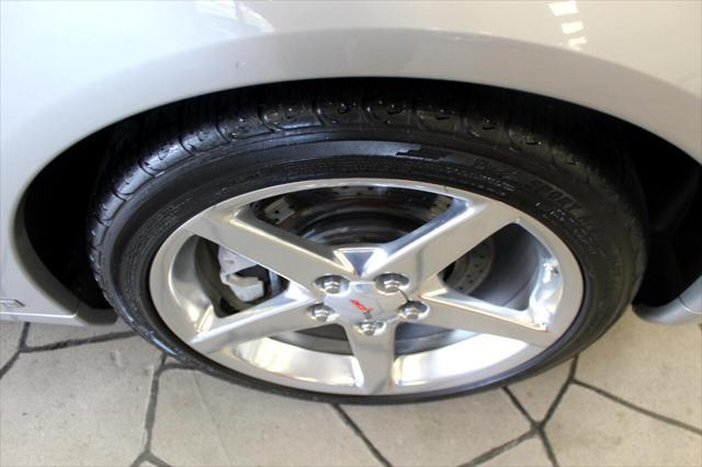 Photo of 2006 Machine Silver Metallic Chevrolet Corvette