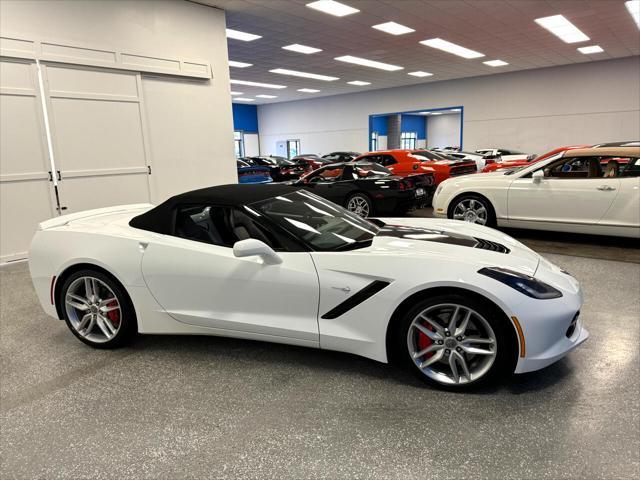 Photo of 2019 Arctic White Chevrolet Corvette