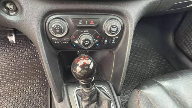 Photo of 2014 Redline 2 Coat Pearl Dodge Dart
