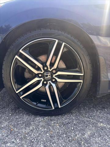 Photo of 2017 Obsidian Blue Pearl Honda Accord