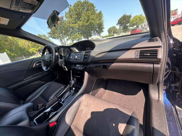 Photo of 2017 Obsidian Blue Pearl Honda Accord