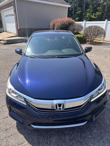 Photo of 2017 Obsidian Blue Pearl Honda Accord