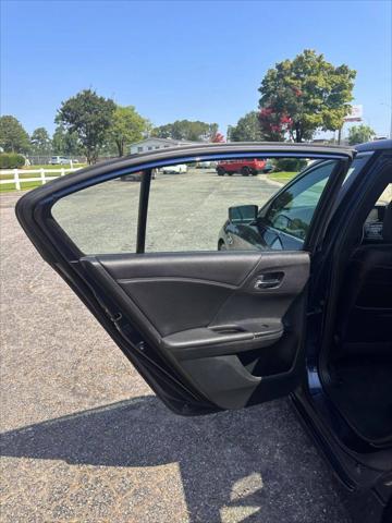 Photo of 2017 Obsidian Blue Pearl Honda Accord