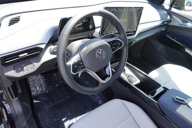 Photo of 2025 Deep Black Pearl Effect Volkswagen ID.4