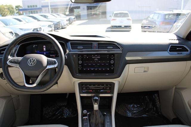 Photo of 2024 Atlantic Blue Volkswagen Tiguan