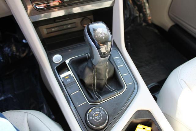 Photo of 2024 Atlantic Blue Volkswagen Tiguan